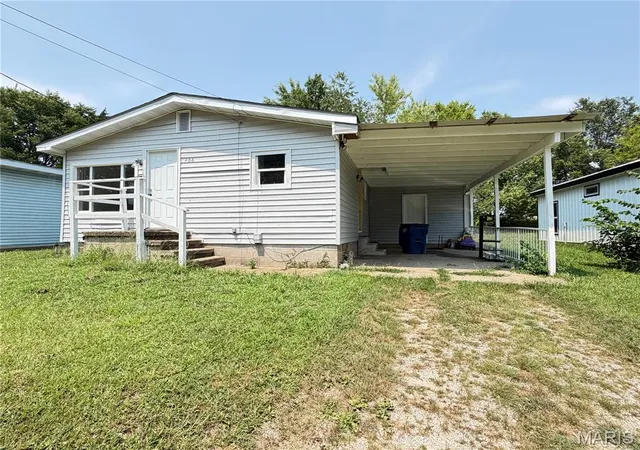 2nd image of 406 E Roosevelt St, Salem, MO 65560 | MLS# MIS26049598