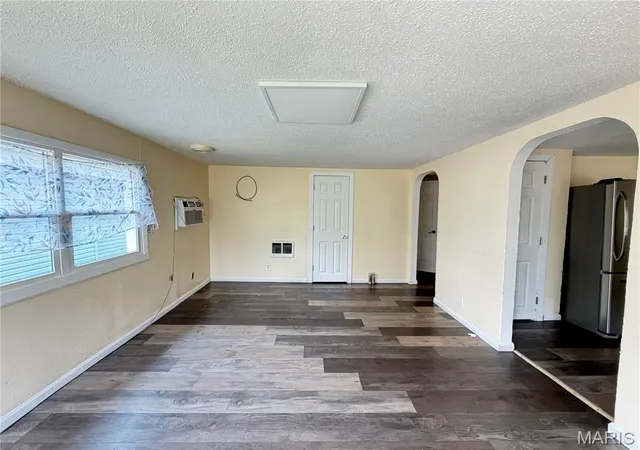 3rd image of 406 E Roosevelt St, Salem, MO 65560 | MLS# MIS26049598