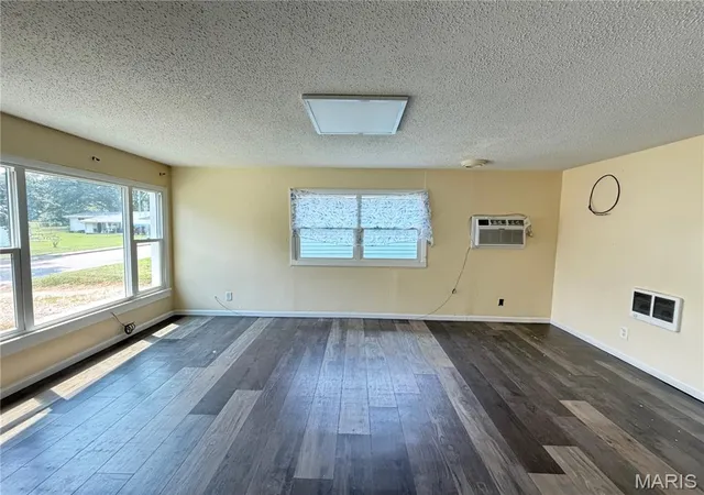 5th image of 406 E Roosevelt St, Salem, MO 65560 | MLS# MIS26049598