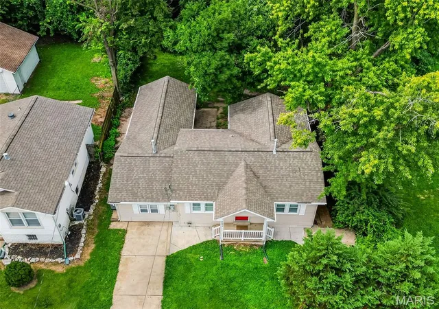 Photo 4 of Single family home for sale at 7030 Canterbury Ave, Saint Louis, MO 63143 | MLS# MIS26049603 | Listing updated on 2026-10-25
