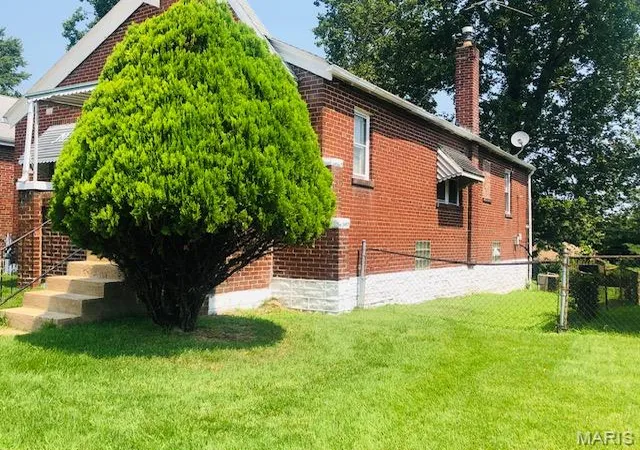 Photo 3 of Single family home for sale at 6997 Woodrow Ave, Saint Louis, MO 63121 | MLS# MIS26049621 | Listing updated on 2026-09-01