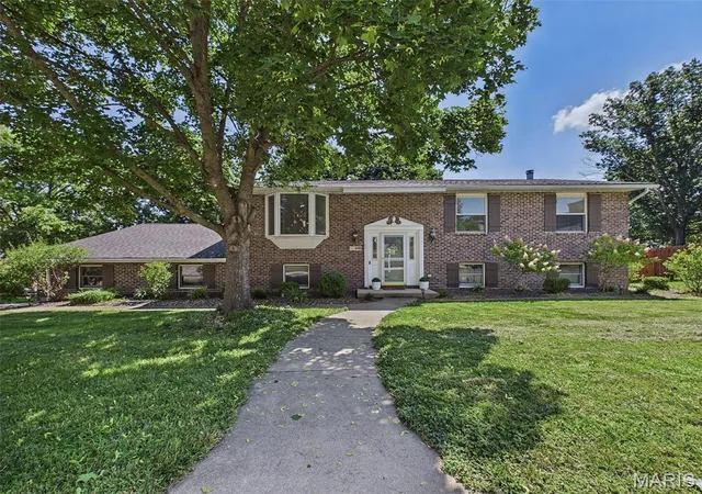 1st image of 4911 Westmont Ave, Godfrey, IL 62035 | MLS# MIS26049624