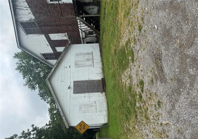 Photo 3 of Single family home for sale at 1202 S Sprigg St, Cape Girardeau, MO 63703 | MLS# MIS26049638 | Listing updated on 2026-08-03