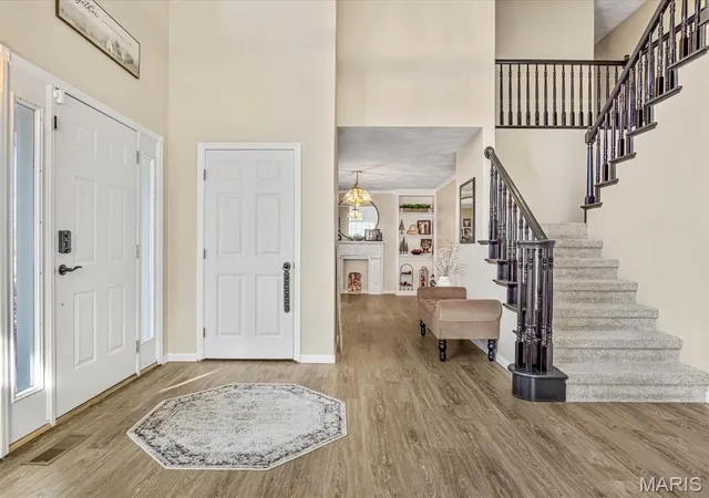 Photo 4 of Sale Pending at 335 Jubaka Dr, Fairview Heights, IL 62208 | MLS# MIS26049651 | Listing updated on 2026-09-29
