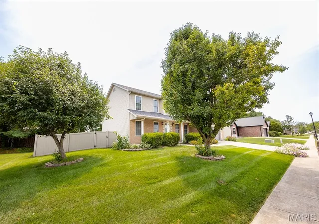 Photo 2 of Single family home for sale at 707 Wheatfield Rd, O Fallon, IL 62269 | MLS# MIS26049662 | Listing updated on 2026-08-30