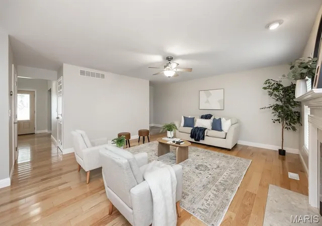 Photo 3 of Single family home for sale at 707 Wheatfield Rd, O Fallon, IL 62269 | MLS# MIS26049662 | Listing updated on 2026-10-05