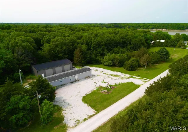 2nd image of 31852 Monroe Road 450, Stoutsville, MO 65283 | MLS# MIS26049670