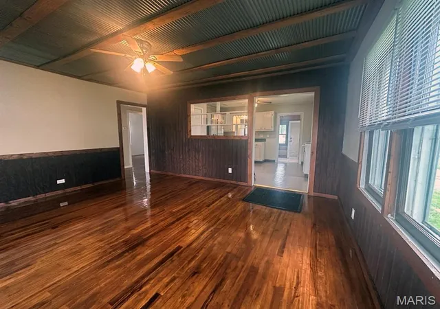 Photo 3 of Single family home for sale at 711 N Prairie St, Bloomfield, MO 63825 | MLS# MIS26049676 | Listing updated on 2026-08-28