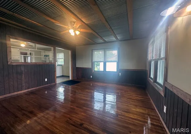 Photo 4 of Single family home for sale at 711 N Prairie St, Bloomfield, MO 63825 | MLS# MIS26049676 | Listing updated on 2026-08-28