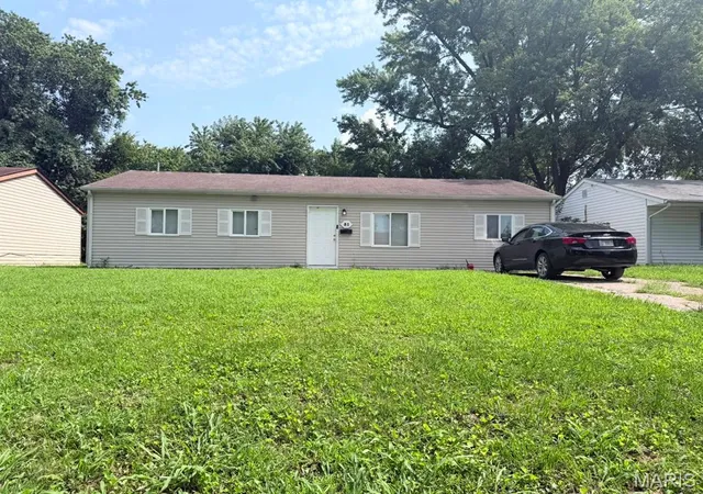Photo 1 of Sale Pending at 51 W Adams Dr, East Saint Louis, IL 62206 | MLS# MIS26049677 | Listing updated on 2026-08-10