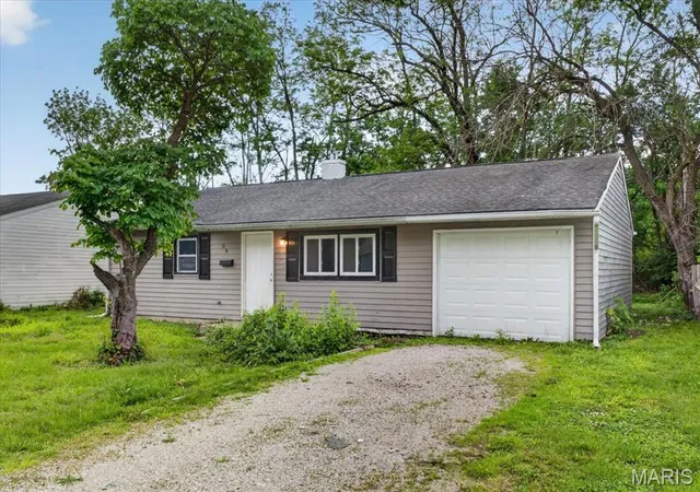 2nd image of 36 Saint Gregory Dr, East Saint Louis, IL 62206 | MLS# MIS26049686