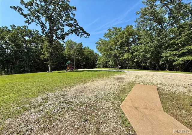 4th image of 4600 Victoria Woods Ct, De Soto, MO 63020 | MLS# MIS26049697
