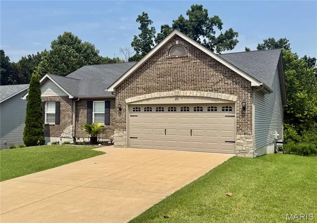 2nd image of 611 Louisbourg Dr, Hillsboro, MO 63050 | MLS# MIS26049703
