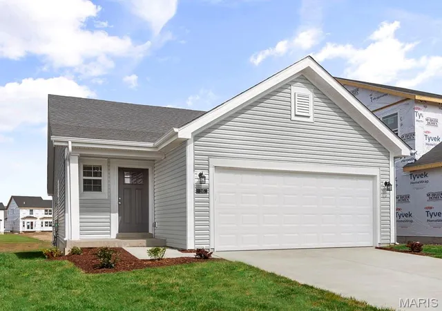 Photo 1 of Single family home for sale at 33 Integrity Ct, Wentzville, MO 63385 | MLS# MIS26049709 | Listing updated on 2026-08-03