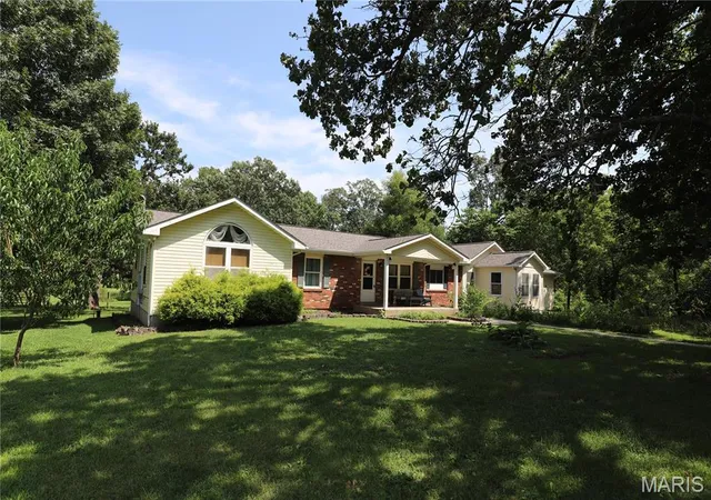 Photo 3 of Single family home for sale at 11697 John Emling Rd, Bismarck, MO 63624 | MLS# MIS26049724 | Listing updated on 2026-09-23