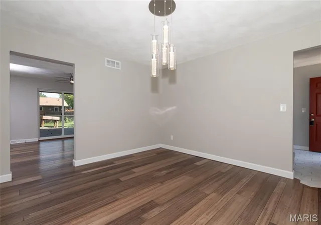 Photo 2 of Single family home for sale at 810 Meadowlark Dr, O'fallon, IL 62269 | MLS# MIS26049726 | Listing updated on 2026-08-31