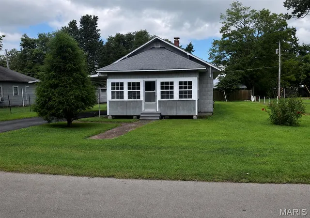 Single family home for sale at 504 Sarff Ave, Gideon, MO 63848 | MLS# MIS26049728
