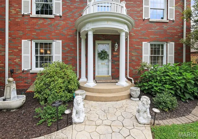 Photo 3 of Single family home for sale at 1201 Mckinley Blvd, Godfrey, IL 62002 | MLS# MIS26049735 | Listing updated on 2026-10-07