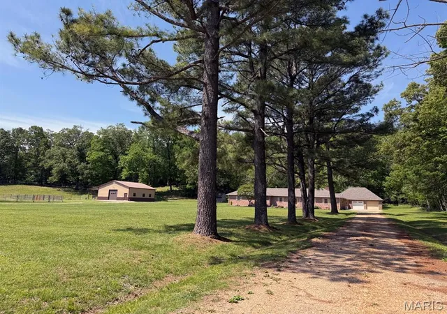 31st image of 14089 County Road 405, Dexter, MO 63841 | MLS# MIS26049744