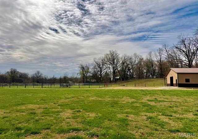 Photo 5 of Single family home for sale at 14089 County Road 405, Dexter, MO 63841 | MLS# MIS26049744 | Listing updated on 2026-08-25