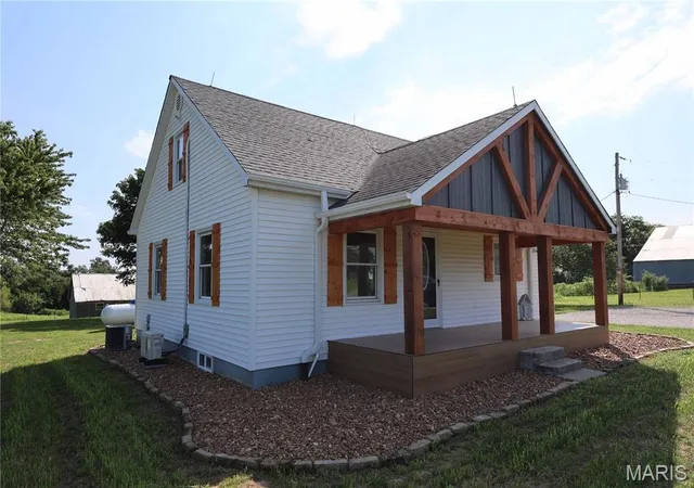 4th image of 6554 N Hwy 61, Perryville, MO 63775 | MLS# MIS26049746