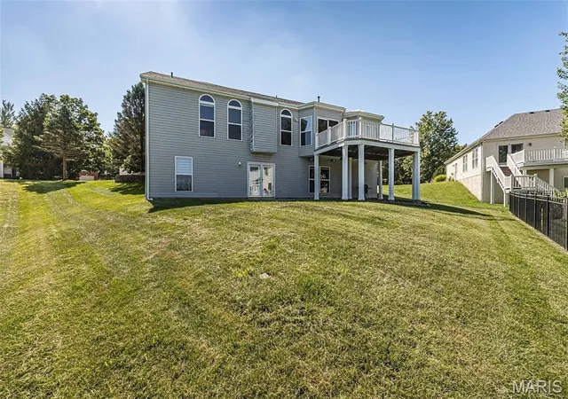 Photo 3 of Single family home for sale at 865 Bellerive Manor Dr, Saint Louis, MO 63141 | MLS# MIS26049752 | Listing updated on 2026-10-06