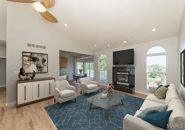 Photo 4 of Single family home for sale at 865 Bellerive Manor Dr, Saint Louis, MO 63141 | MLS# MIS26049752 | Listing updated on 2026-09-16