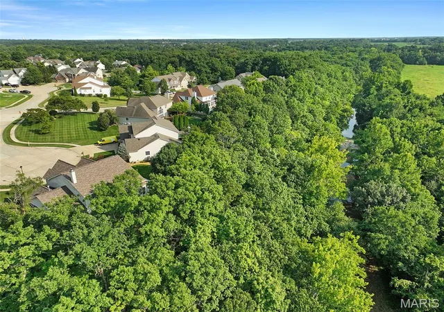 55th image of 6 Crestwyck Ct, Lake Saint Louis, MO 63367 | MLS# MIS26049757
