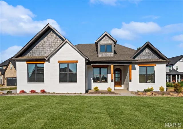 Photo 1 of Single family home for sale at 819 Daniel Dr, Mascoutah, IL 62258 | MLS# MIS26049770 | Listing updated on 2026-10-20
