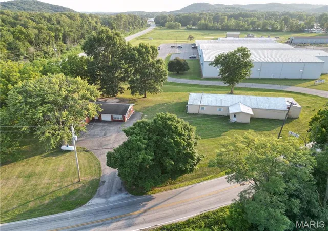 4th image of 20249 Hwy Uu, Louisiana, MO 63353 | MLS# MIS26049783