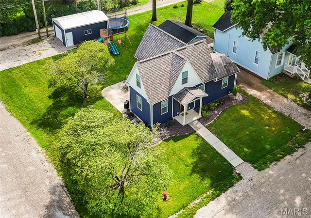 1st image of 120 E 1St St, Trenton, IL 62293 | MLS# MIS26049785
