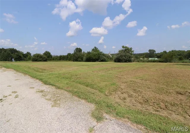 Photo 1 of Land for sale at Tbd Thatcher St, Fulton, MO 65251 | MLS# MIS26049799 | Listing updated on 2026-09-01