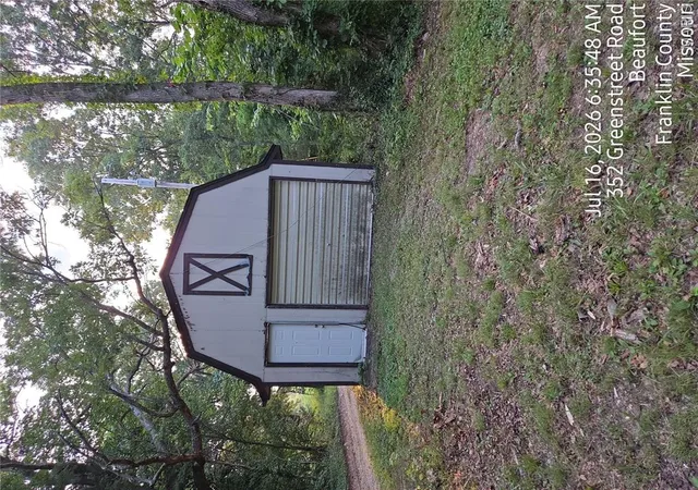 Photo 3 of Sale Pending at 352 Greenstreet Rd, Beaufort, MO 63013 | MLS# MIS26049800 | Listing updated on 2026-08-18