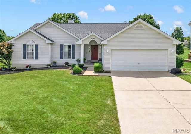 Photo 1 of Sale Pending at 4031 Kim Kelly Dr, Saint Charles, MO 63304 | MLS# MIS26049809 | Listing updated on 2026-08-10