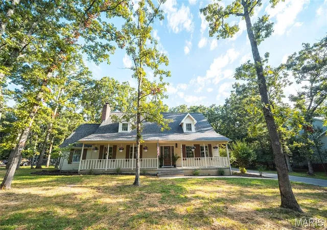 Photo 3 of Sale Pending at 807 Lariat Ln, Rolla, MO 65401 | MLS# MIS26049816 | Listing updated on 2026-08-30