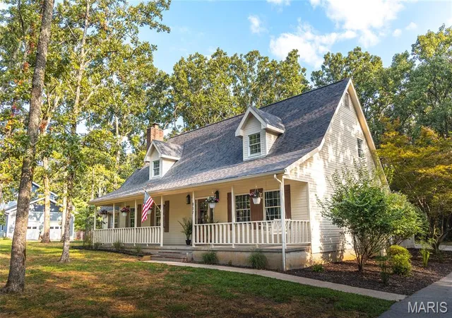 Photo 4 of Sale Pending at 807 Lariat Ln, Rolla, MO 65401 | MLS# MIS26049816 | Listing updated on 2026-08-30