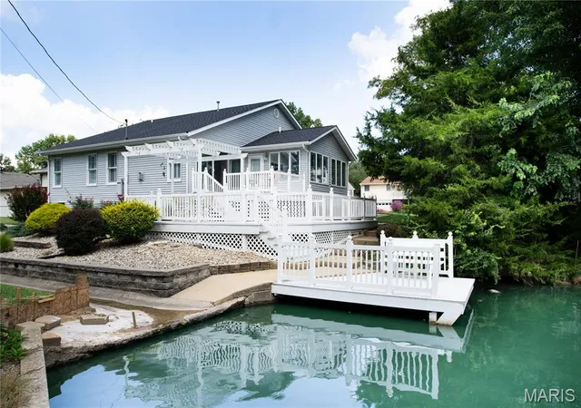 Photo 2 of Single family home for sale at 75 Sundew Ln, Highland, IL 62249 | MLS# MIS26049820 | Listing updated on 2026-10-11