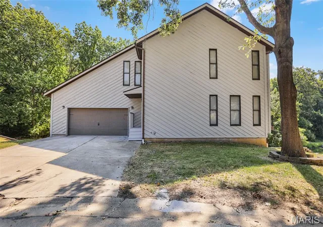 Photo 2 of Single family home for sale at 531 Taake Ln, Troy, IL 62294 | MLS# MIS26049821 | Listing updated on 2026-09-07