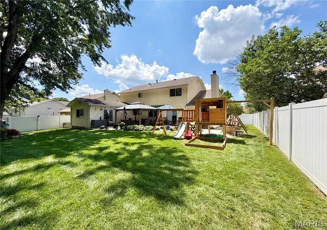 Photo 4 of Sale Pending at 1392 Timothy Ridge Dr, Saint Charles, MO 63304 | MLS# MIS26049822 | Listing updated on 2026-09-03