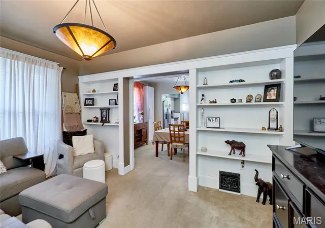 image of 843 N Florissant Rd, Saint Louis, MO 63135 | MLS# MIS26049823