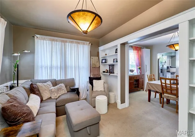 image of 843 N Florissant Rd, Saint Louis, MO 63135 | MLS# MIS26049823