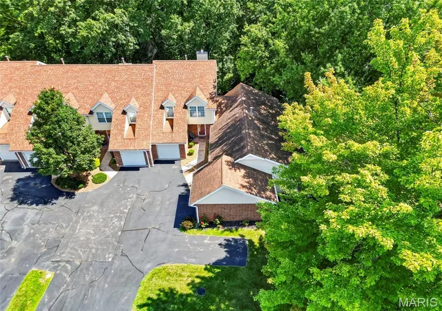 Photo 3 of Sale Pending at 2238 Riverwood Trails Dr, Florissant, MO 63031 | MLS# MIS26049827 | Listing updated on 2026-08-07