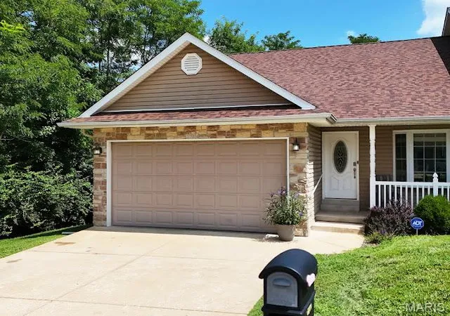 1st image of 2714 Royal Oak Dr, High Ridge, MO 63049 | MLS# MIS26049831