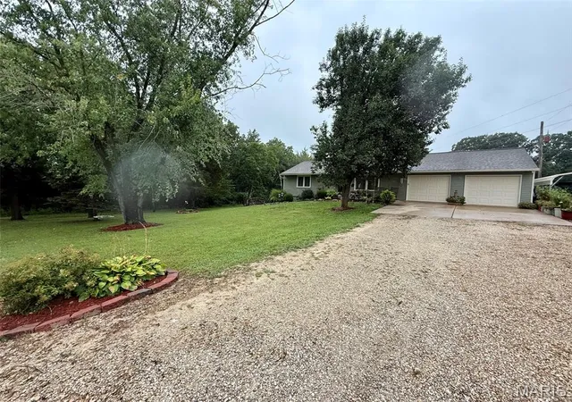 Photo 2 of Single family home for sale at 66 Edith Dr, Bourbon, MO 65441 | MLS# MIS26049836 | Listing updated on 2026-08-17