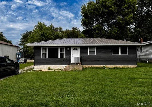 1st image of 445 Manion, Sullivan, MO 63080 | MLS# MIS26049839