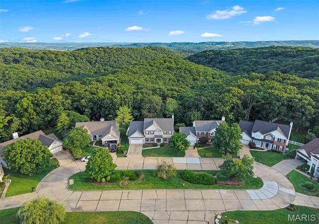 Photo 1 of Sale Pending at 2860 Westridge Oaks Ct, Wildwood, MO 63040 | MLS# MIS26049844 | Listing updated on 2026-08-17