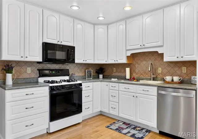 Photo 3 of Single family home for sale at 1319 Brandywine Ln, Saint Peters, MO 63376 | MLS# MIS26049847 | Listing updated on 2026-10-07