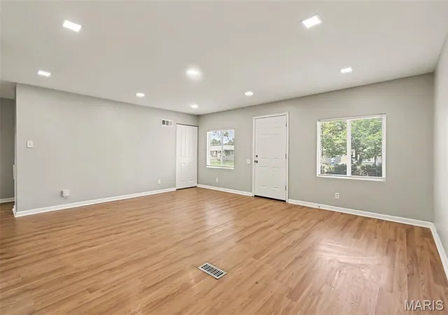 Photo 2 of Sale Pending at 10234 Cedarhurst Dr, Saint Louis, MO 63136 | MLS# MIS26049852 | Listing updated on 2026-08-29