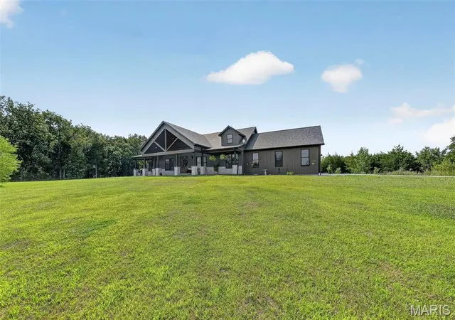 Photo 3 of House for sale at 1010 Hwy Uu, Silex, MO 63377 | MLS# MIS26049856 | Listing updated on 2026-09-28