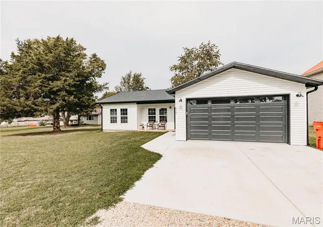 1st image of 610 York St, Crocker, MO 65452 | MLS# MIS26049859